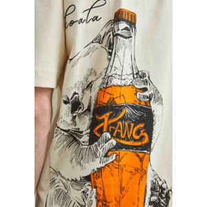 เสื้อยืดผ้าฝ้าย100% ขนาดใหญ่ใส่ได้ทั้งชายและหญิงโคอาล่าสไตล์ออสเตรเลียพร้อมน้ำอัดลมดีไซน์สีเบจ - Product Image 2