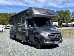 รถบ้านเคลื่อนที่ RV สำหรับตั้งแคมป์พื้นที่ใช้สอยขนาดใหญ่