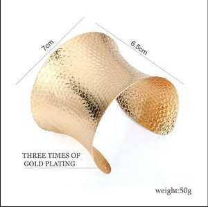 Brazalete Ancho de Diseño Floral, Hecho a Mano, 100% Latón Puro, Ajustable, Regalo para Mamá - Product Image 1