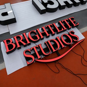 Insegna aziendale per esterni con lettere a LED illuminate, logo 3D a canale LED, insegna luminosa a LED personalizzata - Product Image 2
