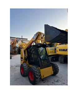 Chargeuse compacte à roues Cat d'occasion Charge nominale de 4 tonnes Moteur Caterpillar Modèle 2015 Excellent état Composants de base inclus - Product Image 6