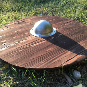 Bouclier de planche rond fait de bouclier de planches. par calvin artisanat - Product Image 1