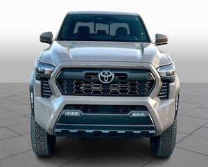 Toyota Tacoma TRD Off Road 2022, Doble Cabina, Caja de 6', V6, 4x4, Volante a la Izquierda/Derecha - Product Image 3