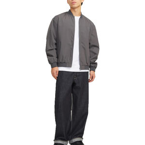 Venta al por mayor Unisex Warm Heavyweight Down Bomber Jacket para hombres con capucha Puffer Coat Baseball Nylon Coat Streetwear Chaquetas deportivas - Product Image 4