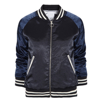 Maßgefertigte Beschichtete Winter-Satinjacke Wasserdichter Vintage-Stil Safari-Jacke Graugans-Gefüllt Taslan-Stoff Polyester/Baumwolle