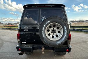 รถ SUV ขับเคลื่อน 4 ล้อ รุ่น HZJ77 ปี 1995 ขายดีที่สุด พวงมาลัยซ้าย เครื่องยนต์ดีเซล เกียร์ธรรมดา พร้อมส่งออก รถออฟโรดที่เชื่อถือได้ - Product Image 3