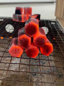 比伍德公司越南制造的椰子壳木炭100% 水烟天然木炭，准备出售