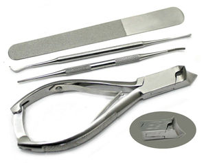 Kit de Manicura y Pedicura Profesional de Acero Inoxidable, Ligero y Reutilizable, Marca KAAMIR INSTRUMENTS, con Logotipo Personalizado - Product Image 6