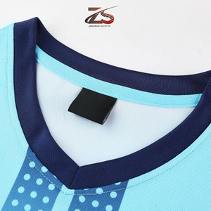 Uniformes de vêtements de football personnalisables Maillot de football respirant Vêtements de sport fabriqués au Pakistan - Product Image 3