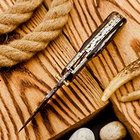 Couteau de poche pliant en acier Damas de qualité industrielle OEM personnalisable, avec étui en cuir, pour le camping, la chasse, la survie en extérieur, 58HRC haute résistance
