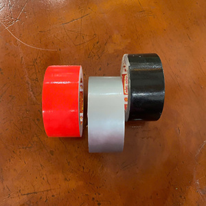 Cinta de fusión en caliente duradera con características de sellado de reparación antiestático adhesivo fuerte para diversas aplicaciones - Product Image 3