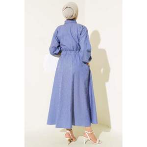 Vestido a Rayas con Botones Metálicos en Toda la Prenda - Product Image 3