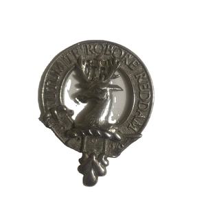 ตราสัญลักษณ์หมวกของตระกูลเพว์เตอร์ ครอว์ฟอร์ด มีตราสัญลักษณ์รูปหัวกวางและคำขวัญ "Tutum Te Robore Reddam" - Product Image 1