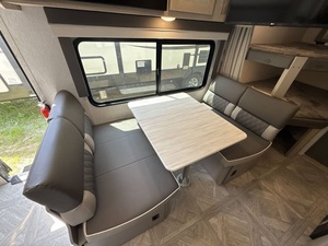 Camping-car d'occasion 2023 Foorest River Wildwood X-Lite 19DBXLX - Product Image 2