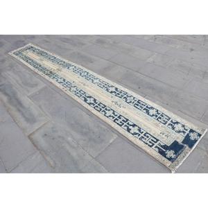 Alfombra Turca de 1.7x11.6 pies, Alfombra Vintage, Alfombra Azul Ombré de Lana - Product Image 2