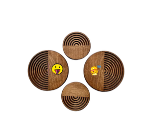 Sous-verres ronds en bois avec sculpture en demi-cercle concentrique et design peint sur mesure, style moderne pour verres et décoration de table - Product Image 1