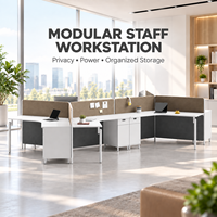Poste de travail en panneaux pour 6 personnes, configuration croisée avec cloisons coulissantes et alimentation électrique intégrée pour studio