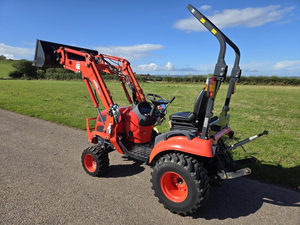 Nouveau tracteur compact Kioti NS6010 HST de 60 CV avec transmission hydrostatique 4x4, équipement agricole diesel, prêt pour le chargement, en vente maintenant - Product Image 4