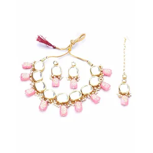 Ensemble de bijoux de luxe - Collier serti de pierres roses Meenakari Kundan en acier inoxydable plaqué or 24 carats pour cadeau - Product Image 1
