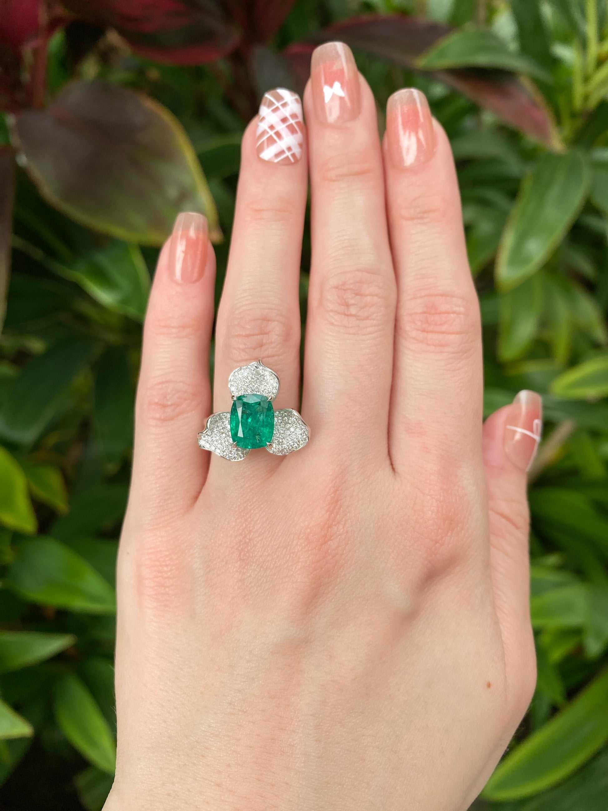 สีเขียว