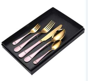 Ensemble de couverts en acier inoxydable avec poignée en vichy rouge, 4 pièces, service de table quotidien, couverts élégants et joyeux, design festif, lave-vaisselle - Product Image 6