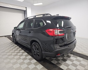 Subaru Ascent Onyx Edition Limited AWD SUV 2023 Usado en Excelentes Condiciones - Product Image 2