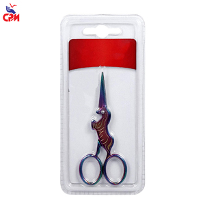 Tijeras de diseño decorativo de acero inoxidable de primera calidad con hoja afilada para uso profesional en el corte de hilos y telas. - Product Image 3