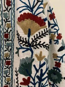 Suzani ควิลท์ปักลายดอกไม้แจ็คเก็ต Boho ฤดูหนาวแจ็คเก็ตมือปักสำหรับของขวัญสำหรับผู้หญิงสำหรับเสื้อโค้ทสั้นของเธอ - Product Image 2