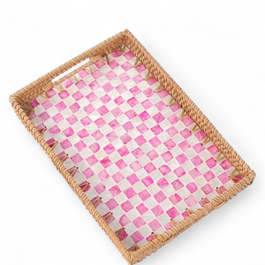 Bandeja de Uso Diario Hecha con Ratán y Madreperla para Servir y Organizar en la Mesa del Hogar - Product Image 1