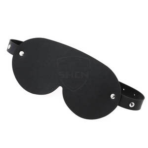 Couvre-visage en cuir léger et durable avec une couverture lisse et un support de sangle solide, fabriqué au Pakistan - Product Image 2