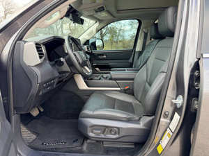 Toyota Tundra Limited 2024 en parfait état - Product Image 3