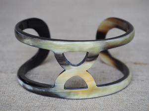 Bracelet en corne de buffle de forme naturelle moderne artisanal à la mode Cadeau de mariage éco-responsable pour femmes par SANIYA HANDICRAFT - Product Image 6