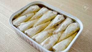 Sardinas Enlatadas Premium en Salmuera, en Salsa de Tomate, con Larga Vida Útil, Sabor Intenso y Alto Valor Nutricional - Product Image 3