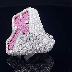 Presentando un anillo luminoso de Hip Hop para hombres en plata de ley 925 Leb Grown Diamond con una claridad VVS impecable de alta calidad - Product Image 6