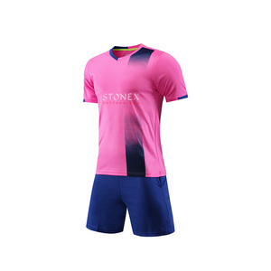 ชุดกีฬาฟุตบอลเครื่องแบบ 2024 ชุดราคาดีที่สุดสําหรับผู้ใหญ่ชุดฟุตบอลทีมคุณภาพสูงที่กําหนดเอง - Product Image 1