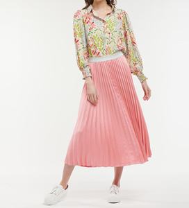 Chemisier d'été personnalisé pour femmes, manches froncées, ourlet incurvé, grandes tailles, chemises florales écologiques – Vente en gros - Product Image 4