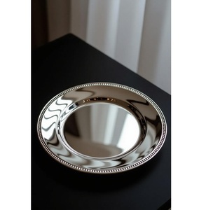 Plato de Presentación Plateado al por Mayor, Aspecto de Acero Inoxidable, Borde con Cuentas, Plato de Cena Reutilizable, Plato Base de Metal para Eventos y Bodas - Product Image 1
