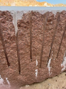 Bloques de Granito Rojo Moderno y Duradero, Bloques en Bruto de Rajasthan - Product Image 5