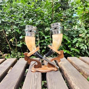 Juego Decorativo de Cuerno de Buey Vikingo Premium de Alta Demanda con Soporte, Cuerno para Beber de Estilo Medieval Hecho a Mano - Product Image 2