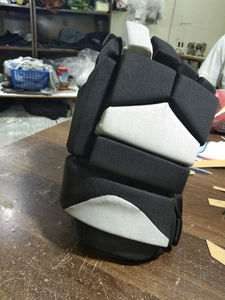 Gants de hockey sur glace personnalisés professionnels Nouveau design élégant Léger de protection pour les joueurs Respirant JAZO INDUSTRIES UV - Product Image 5