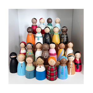 Best-seller: Poupées en bois colorées peintes à la main pour garçons et filles - Product Image 3