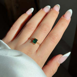 NOVAMART Fine Hallmark <b>Silver</b> <b>Emerald</b> Green Gold Plated Chain <b>Ring</b> for Gift Occasions Wholesale Export - Product Image 2