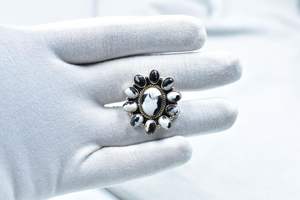 Bague ajustable en argent sterling et buffle blanc faite à la main, bijoux artisanaux uniques, bague bohème élégante pour femmes - Product Image 4