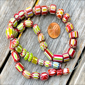 Cuentas de cristal Chevron de capas mixtas envejecidas únicas, auténticas cuentas artesanales venecianas y nepalesas para la fabricación de joyas y ventas al por mayor a granel - Product Image 2