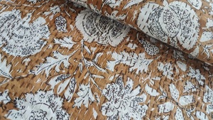 Edredón Kantha Tan Kantha Block Print Indian Home and Hotel Use Colcha de invierno Tamaño Queen y King - Product Image 5