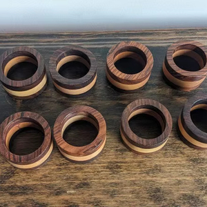 Charmants anneaux de serviette en acrylique avec finition antique, écologiques, en stock pour les banquets formels, thèmes de décoration d'intérieur attrayants - Product Image 1