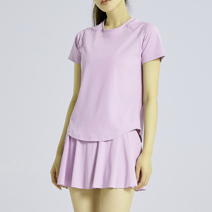 ชุดกีฬาแฟชั่นใหม่2025ฤดูร้อนสำหรับผู้หญิงเสื้อยืดระบายอากาศและกระโปรงเทนนิสสำหรับออกกำลังกายและเล่นกอล์ฟ - Product Image 6