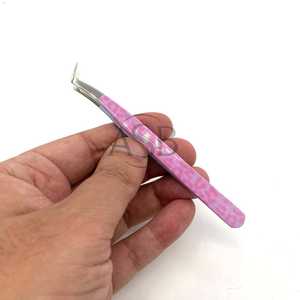 Pince à épiler volumétrique à 65 degrés, motif léopard, impression de logo personnalisée, acier inoxydable, pointe en fibre, service OEM disponible - Product Image 1