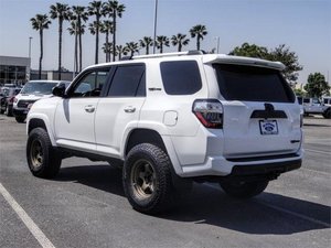 (W&T) PROMOCIÓN Venta de TOYOTAs 4RUNNER TRD PRO 4WD 2022, SUV Blanco USADO - Product Image 5