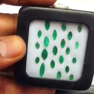 304 Piezas de Esmeralda Natural Verde de 4x2mm y 6x3mm, Corte Marquise Facetado de 35.6 Quilates, Alta Calidad para Joyería, US$400, 7 Cajas - Product Image 3